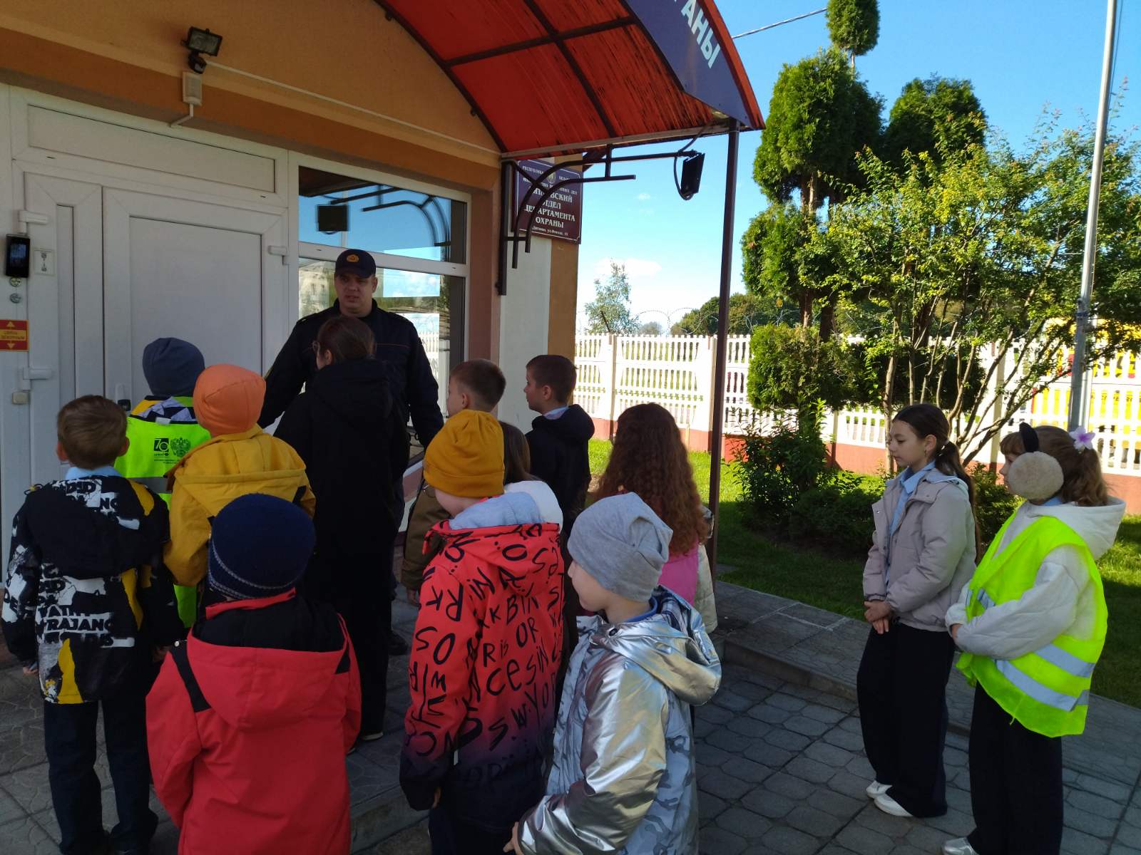 Увлекательная встреча с настоящими защитниками порядка