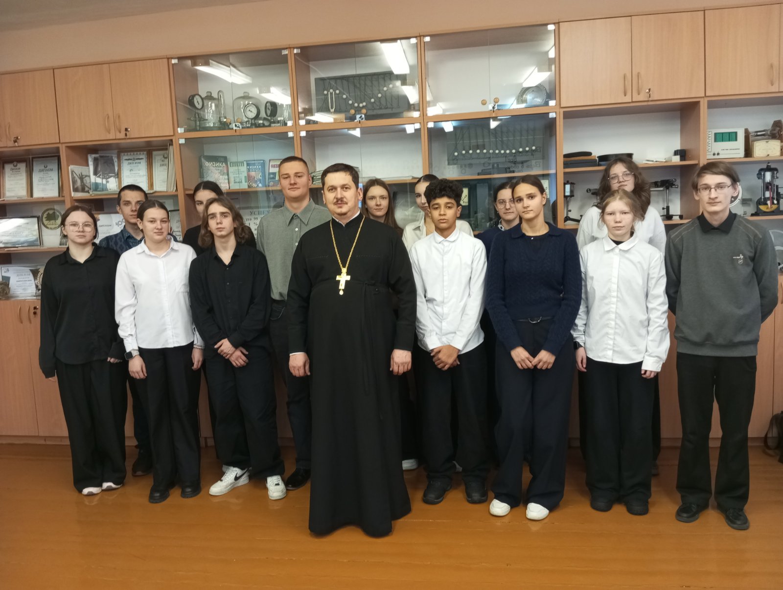 Классный час в 10 классе «Ценность жизни»