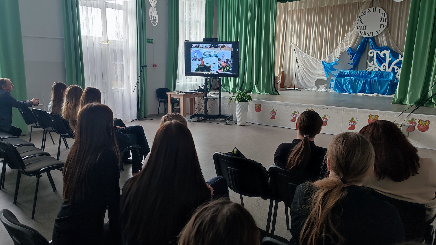 Во имя Родины, чести и будущей профессии